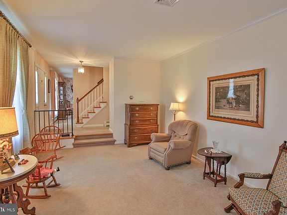 5th image of 1820 Viola Ln