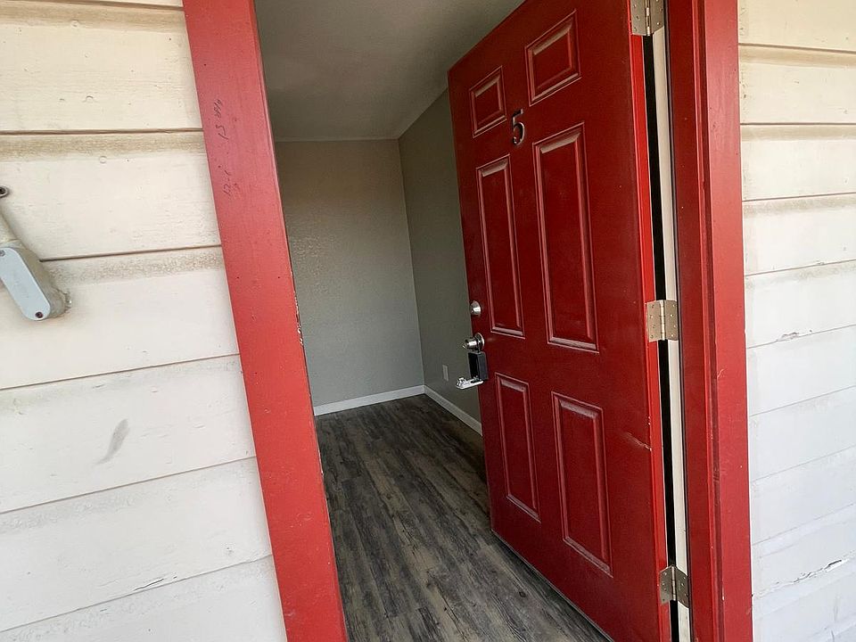 1st image of 306 W Saint Francis St #5