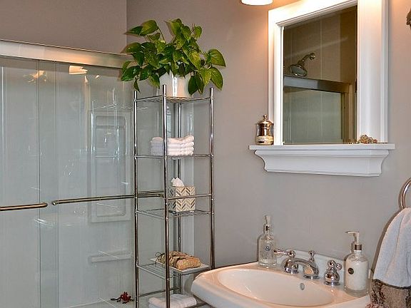 2nd image of 215 W Maple St APT 202