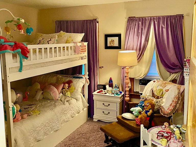 Upstairs Bedroom 2