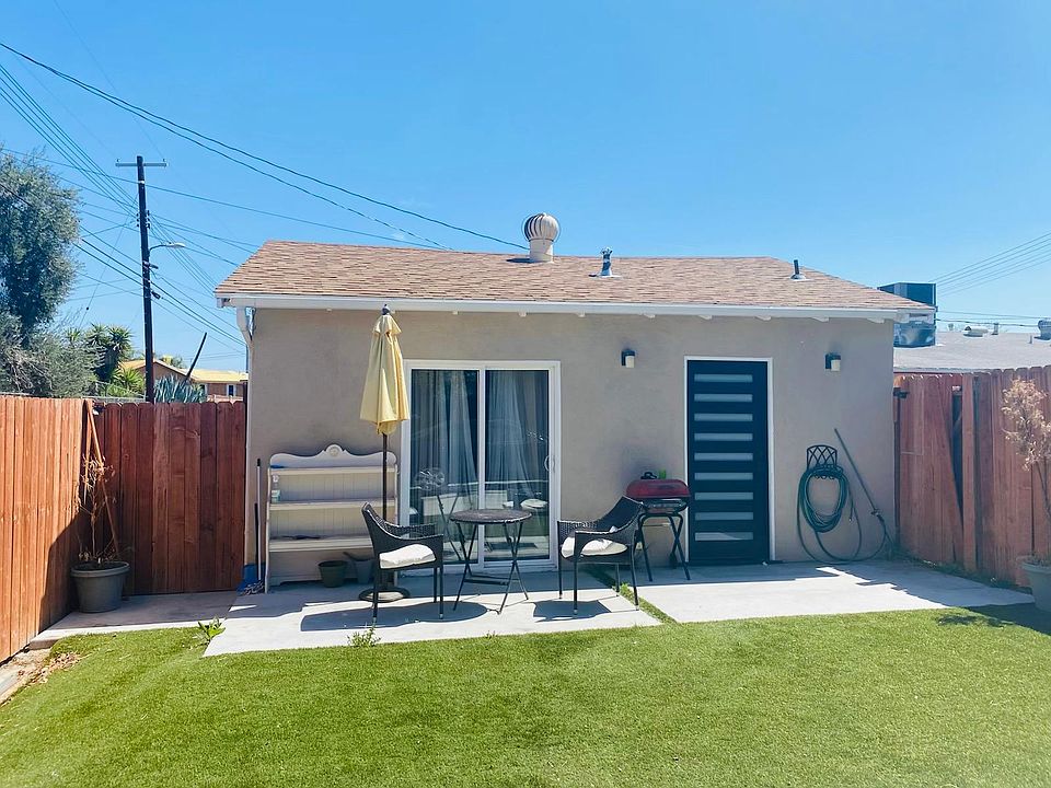 1st image of 23821 Victory Blvd