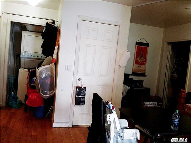 2nd image of 3135 Linden Pl