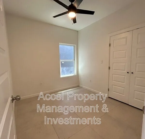 209 N 28th St — Photo 9