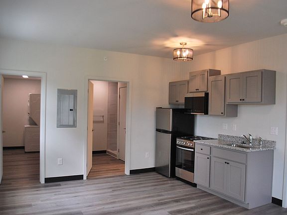 2nd image of 1219 34th St #207