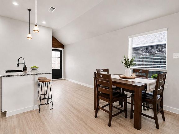 4th image of 8214 Royal Breeze Dr