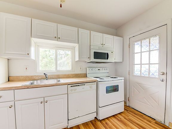 5th image of 474 Edith St