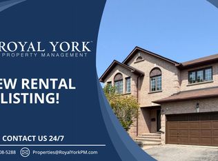 10 Corner Stone Cres, Whitby, ON L1R1Z4