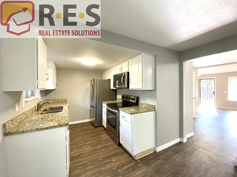 7701 W Glasgow Pl — Photo 4