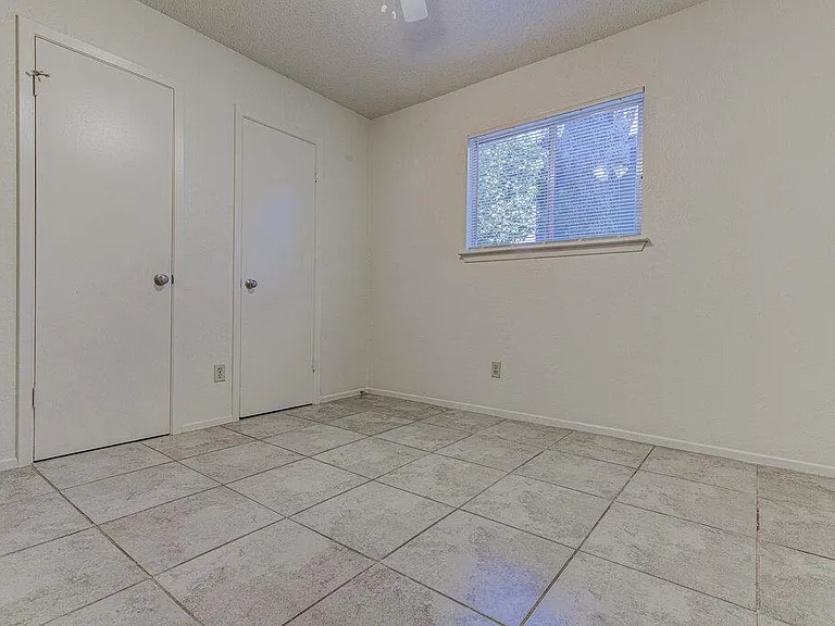 824 King Albert St #A — Photo 14