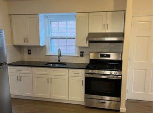 1815 Clintonville St, Whitestone, NY 11357
