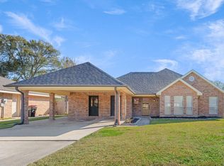 124 Chicory Ln, Lafayette, LA 70506
