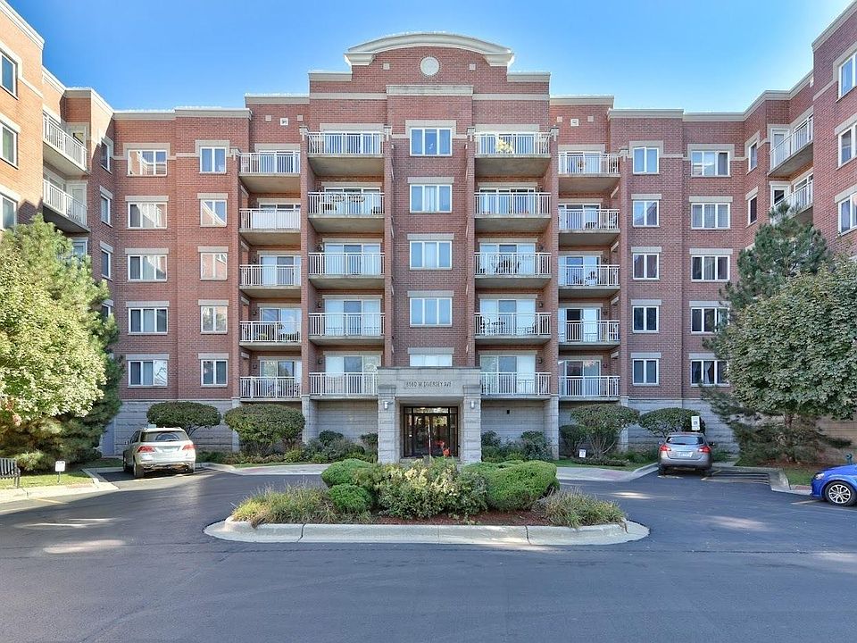 1st image of 6560 W Diversey Ave APT 605
