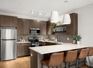 Lowa46, Minneapolis, MN 55406