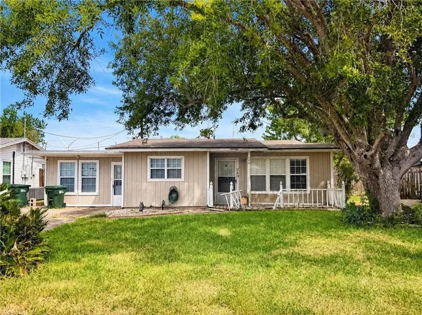 206 Retama Ave, Taft, TX 78390