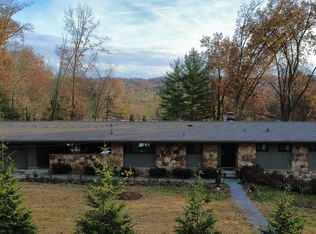 111 Dana Dr, Oak Ridge, TN 37830