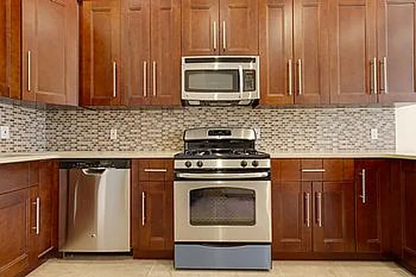 Rented by Wolf Brokerage LLC | media 12