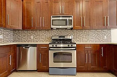 Rented by Wolf Brokerage LLC