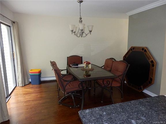 4th image of 43 Woodland Trl