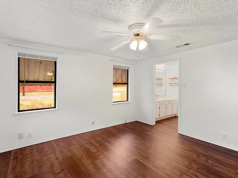 602 Legendary Ln — Photo 19