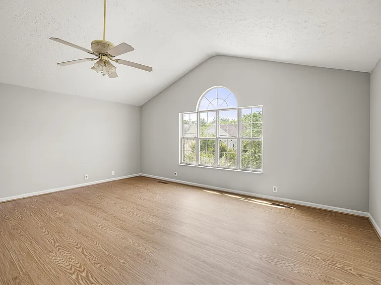 3127 Creekview Ln — Photo 31