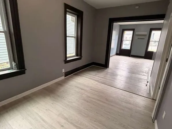1 722nd Ave, Troy, NY 12182