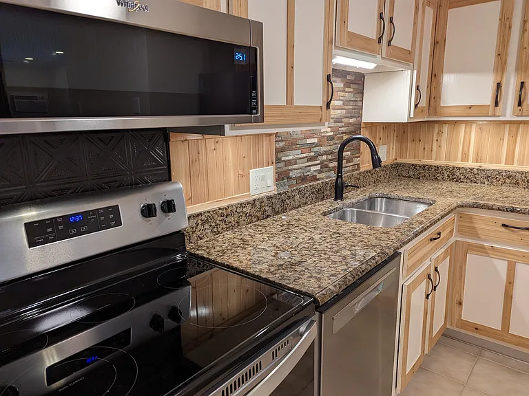 8 Northbrook Dr #806 — Photo 2