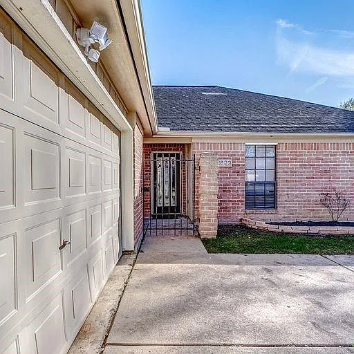 21623 Park Valley Dr — Photo 3
