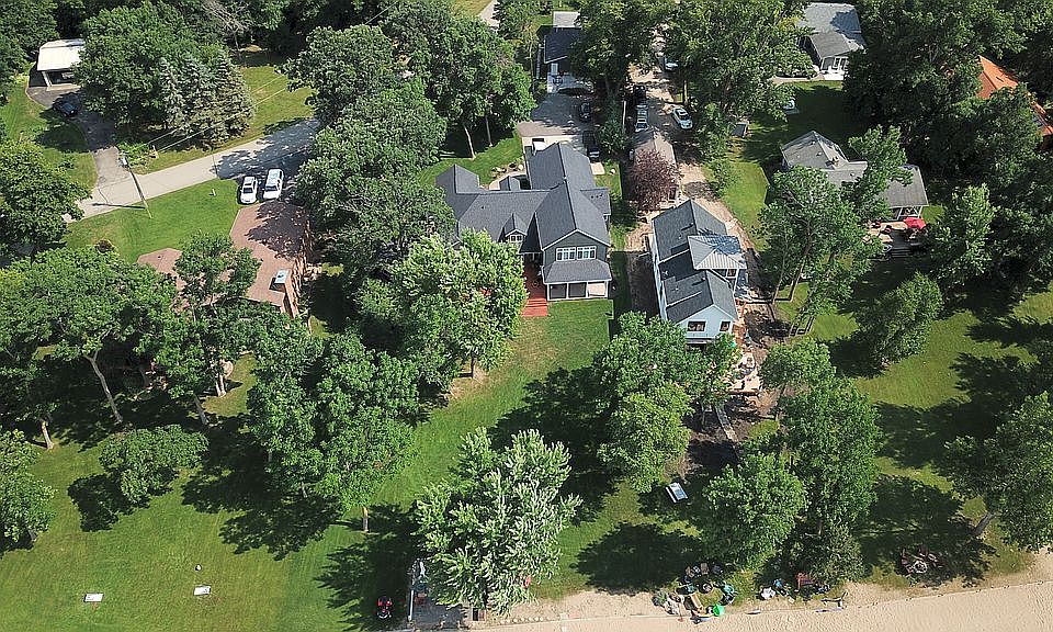 2nd image of 11044 Dakotah Beach Rd