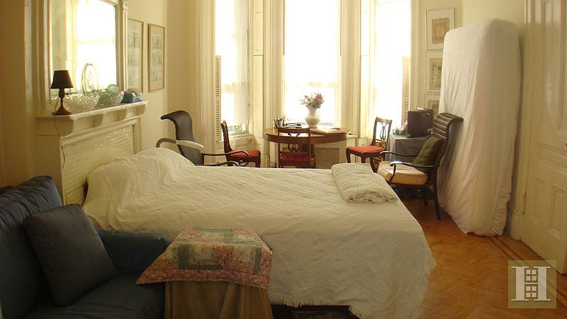 2nd image of 305 W 89th St APT 1F