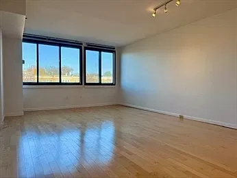 1 bed, 810 sqft, $2,600 — Photo 4