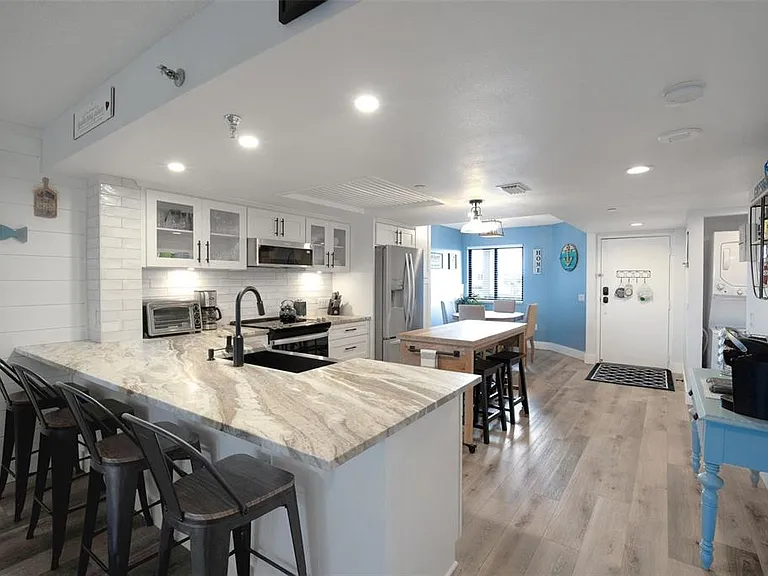 6035 Sea Ranch Dr #215 — Photo 6