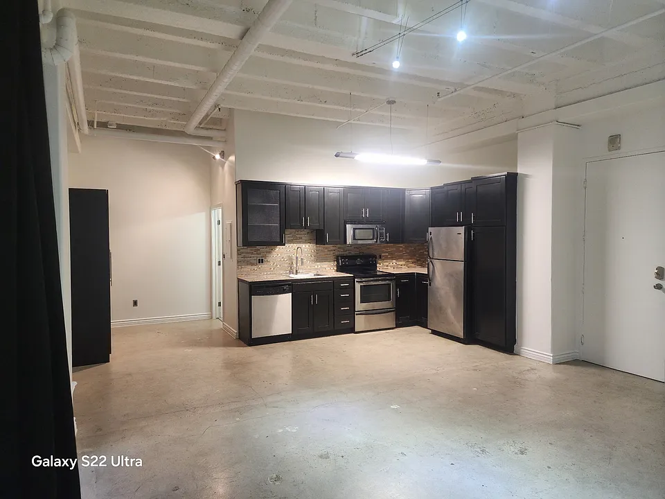 314 W 5th St #720