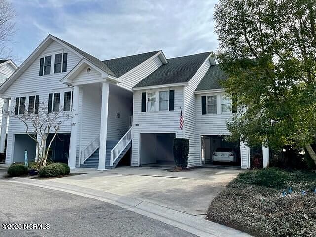 1st image of 3127 Lakeside Commons Dr #1