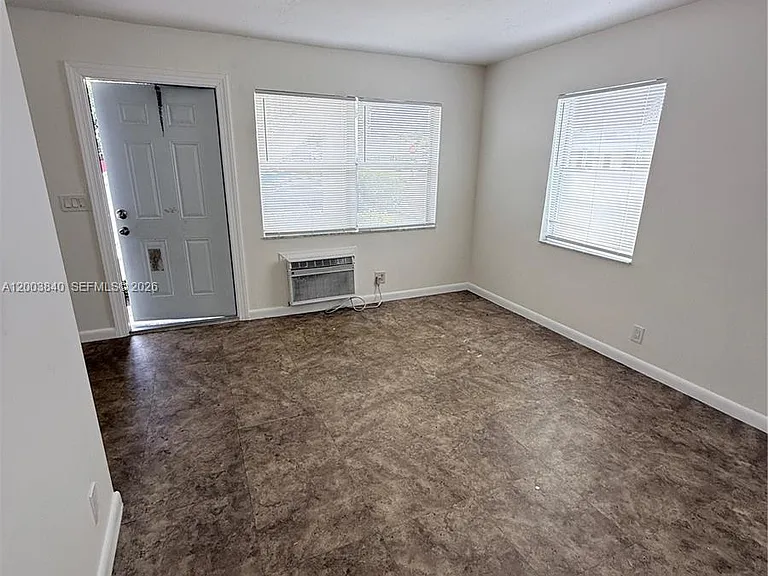 801 N H St #1 — Photo 6
