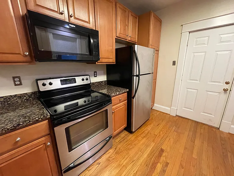 2906 E Broad St #2 — Photo 5