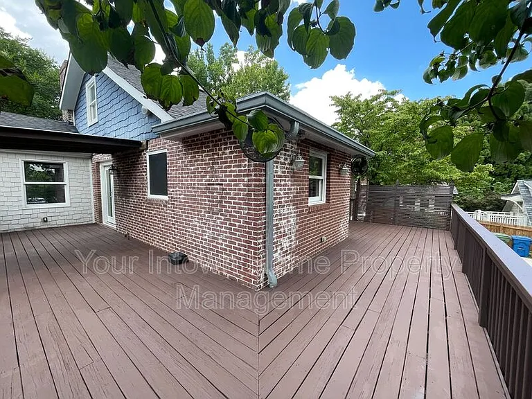 2695 Sharondale Dr NE — Photo 39