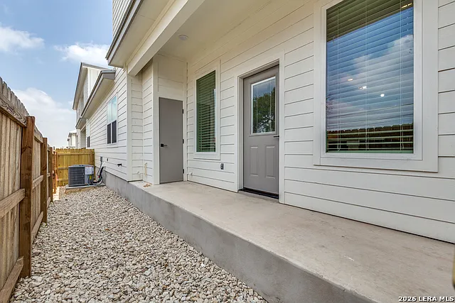 2148 Paniolo Dr — Photo 12