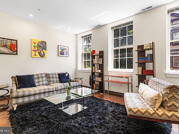 5th image of 521 Pine St #2