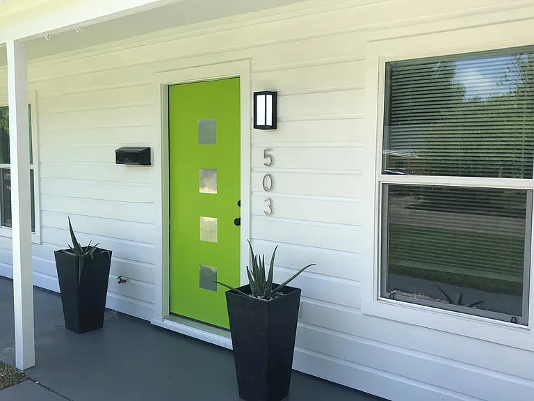 503 Harvey St — Photo 3