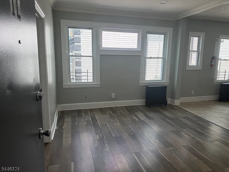 2 bed, 1.0 bath, $2,000 — Photo 4