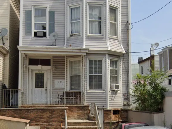 706 17th St, Union City, NJ 07087