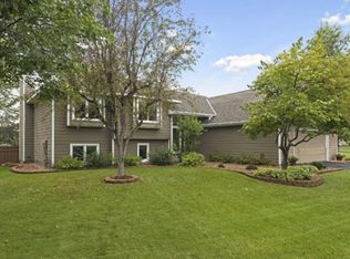 8570 Flamingo Dr, Chanhassen, MN 55317