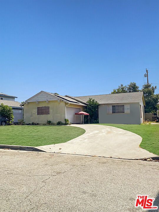1st image of 940 Feather Ave