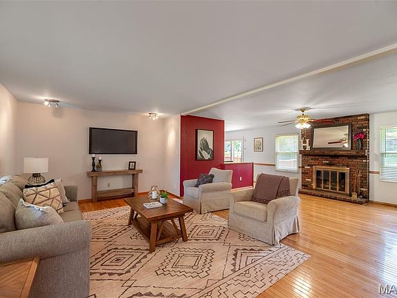 2nd image of 2846 Bee Tree Ln
