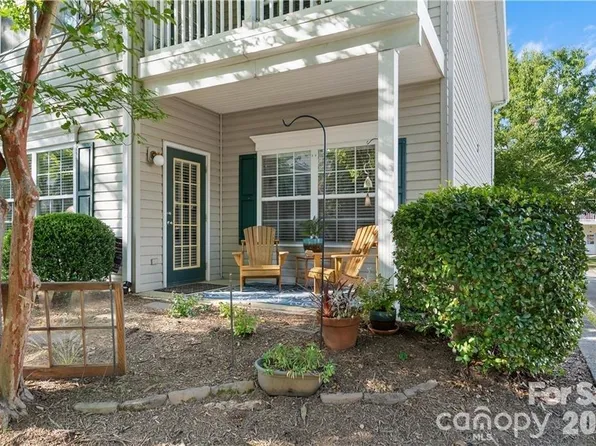 21228 Hickory St, Cornelius, NC 28031