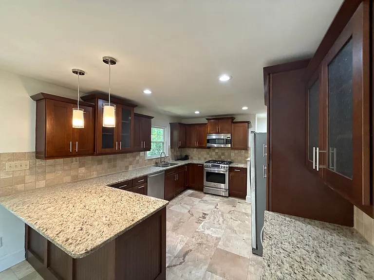3927 Sharon View Rd — Photo 4