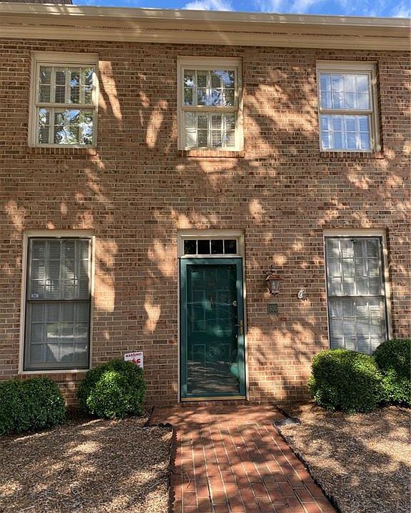 1st image of 500 Bradford St NW
