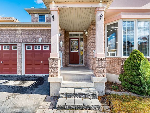 3rd image of 21 Mistybrook Cres