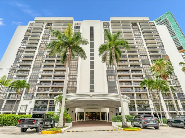 1450 Brickell Bay Dr APT 1815, Miami, FL 33131