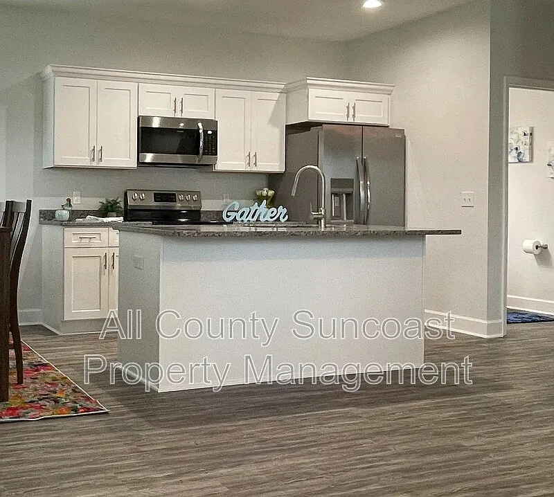 3 bed, 2.5 bath, $1,995 — Photo 4